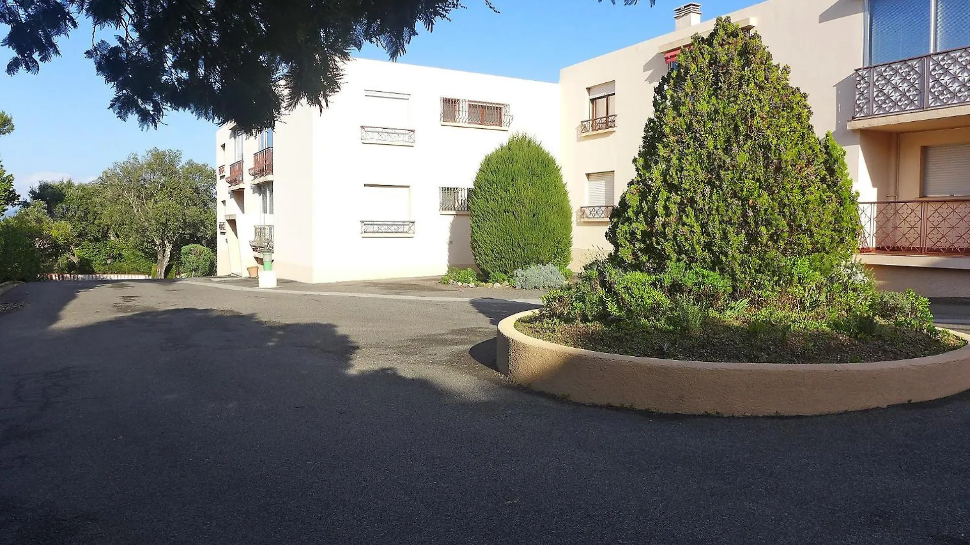 Apartment Les Mimosas-3 By Interhome Saint Aygulf